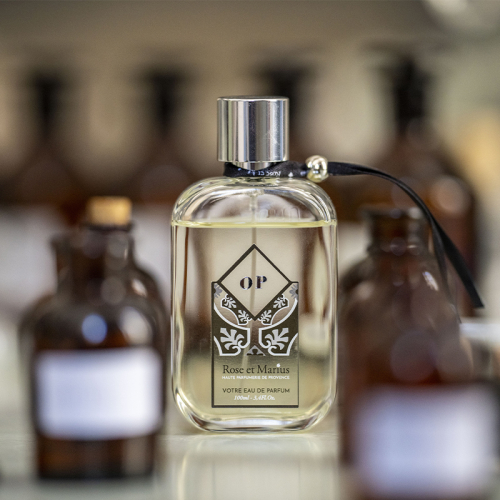 CREATE YOUR BESPOKE PERFUME