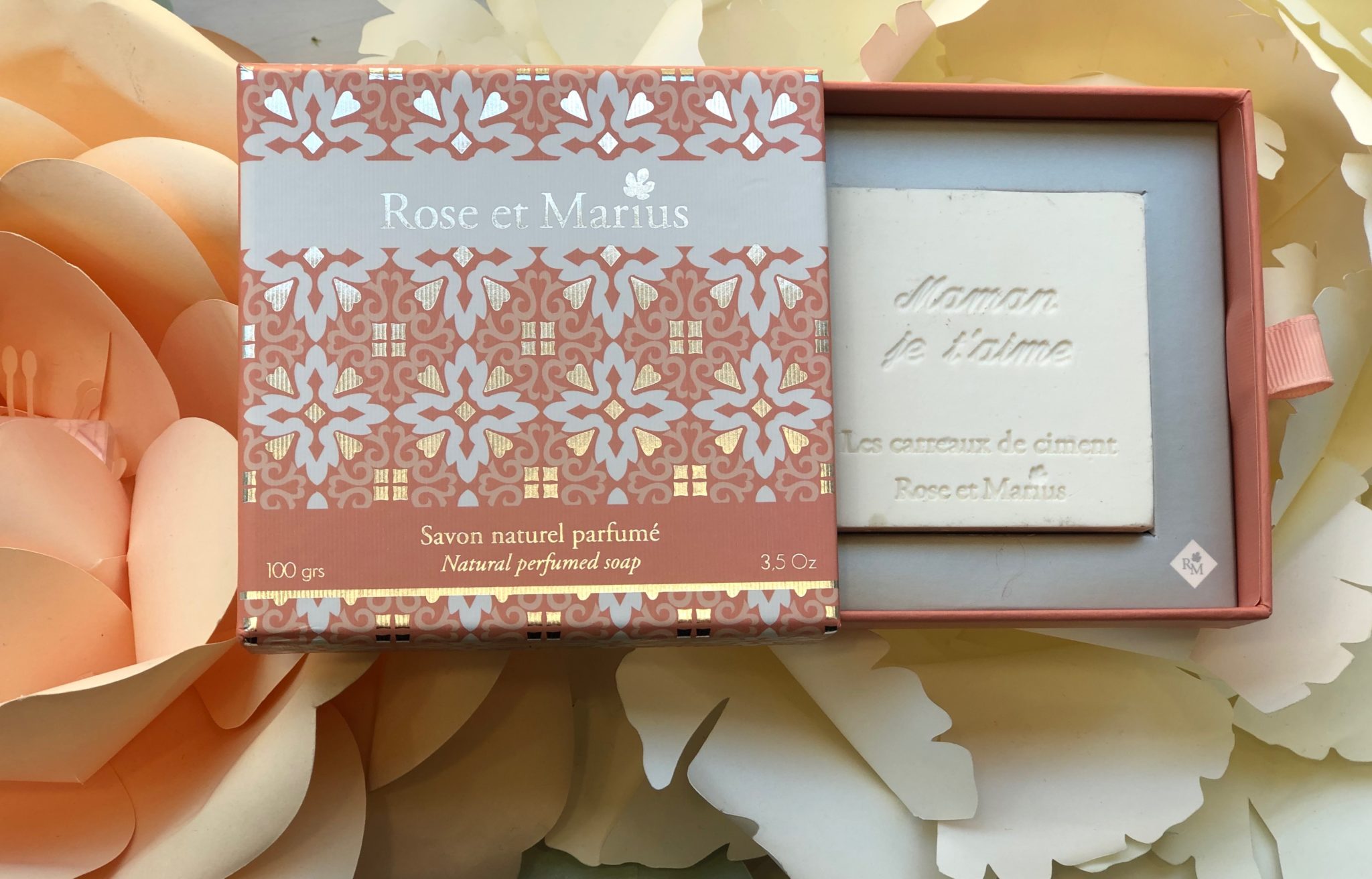 Idée cadeau personnalisé pour la fête des mères - Rose et Marius